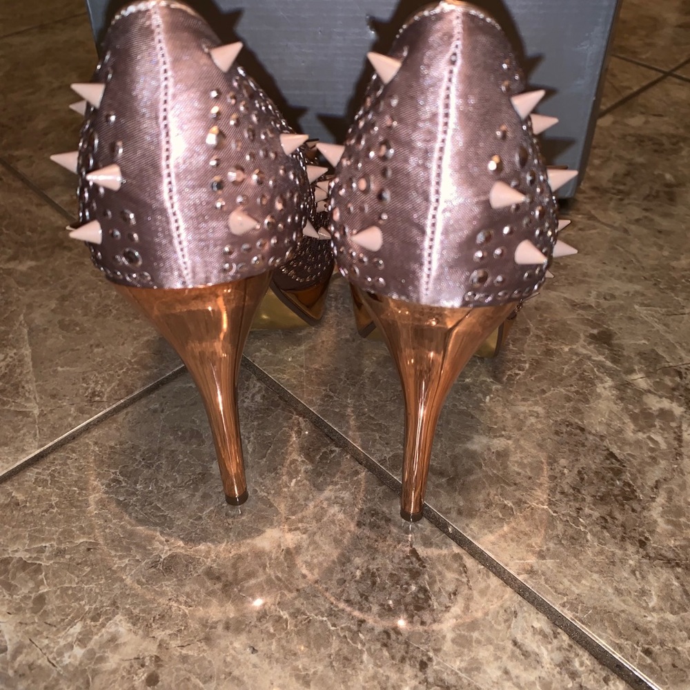 Studded Pumps - image 4